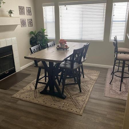 New Beautifully Remodeled Home In Las Vegas Exterior foto